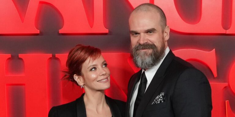 Lily Allen says her husband controls the apps on her phone