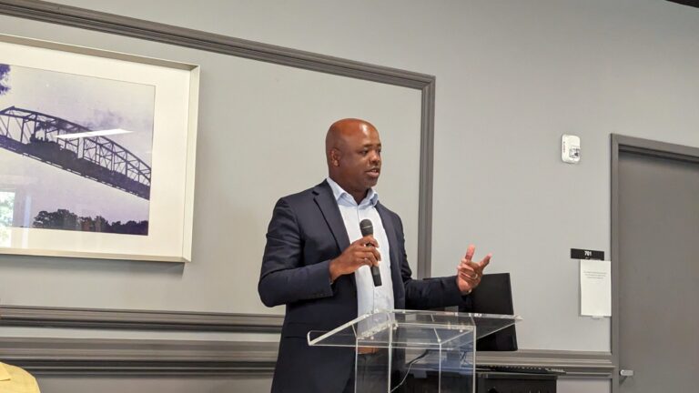 Democratic state politician reflects on legislative session at Tuscaloosa City Hall