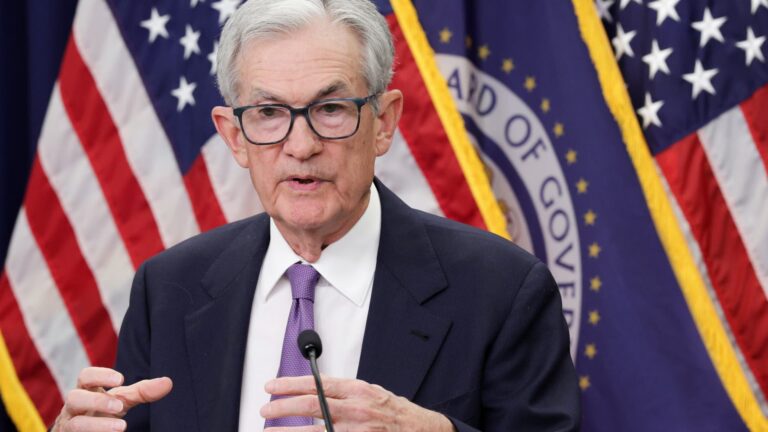 Powell says AI different from dotcom bubble, major source GDP growth