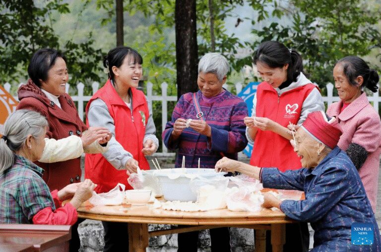 Activities held across China to mark Chongyang Festival-Xinhua