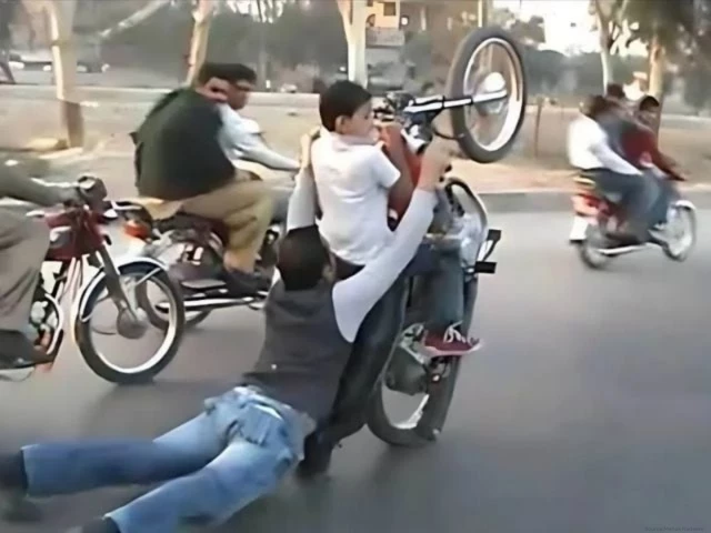 Lahore Traffic Police crack down on one-wheelers