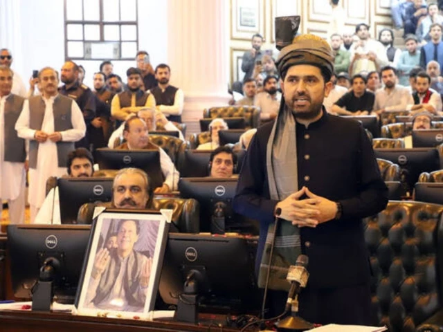 K-P govt stalls as CM Afridi delays cabinet formation pending Imran Khan’s approval