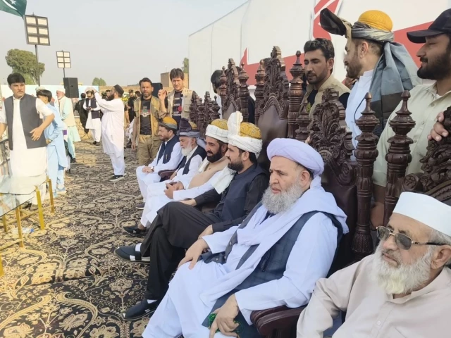 Grand jirga rejects operations, calls for dialogue and peace