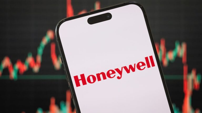 Ignore Street’s ‘shameful’ double downgrade of Honeywell, Cramer says