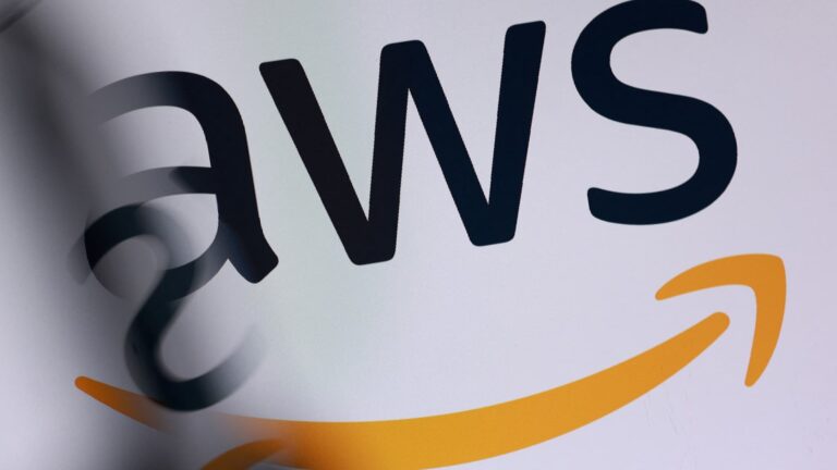 Amazon building Fastnet, its first solo subsea cable project