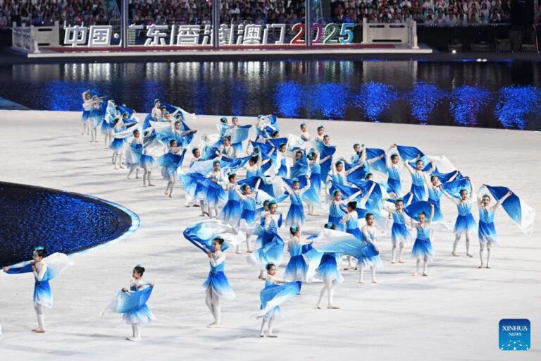 Artists perform before opening ceremony of China’s 15th National Games-Xinhua