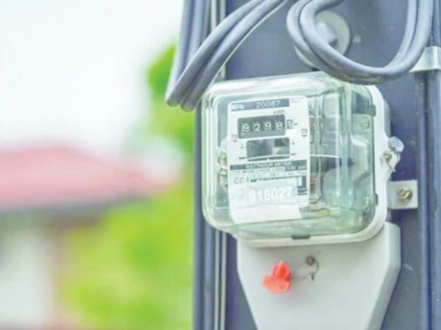 DISCOs seek fixed charges on solar