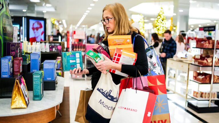 Black Friday Cyber Monday shopping turnout NRF