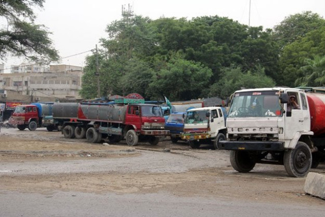 Karachi child killed in Korangi water tanker accident