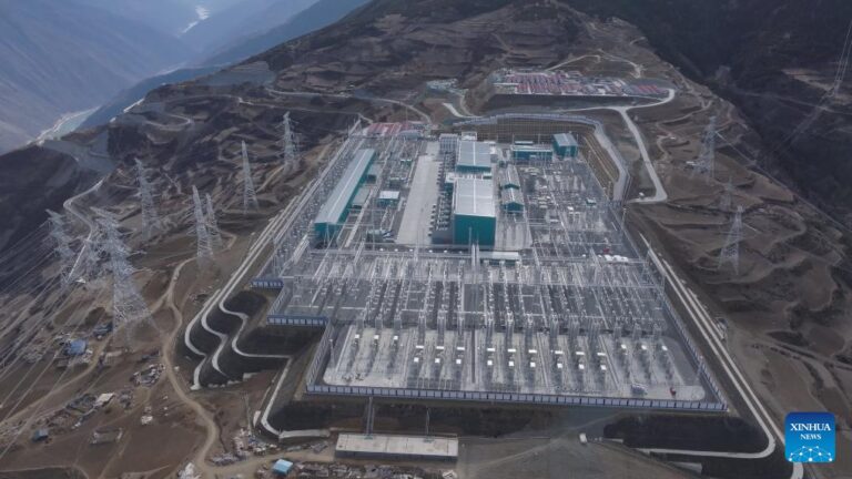 Xizang’s first ultra-high voltage power link begins operations-Xinhua