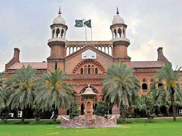 Lahore High Court halts underage drivers’ arrests