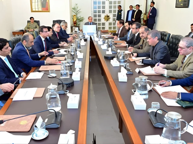 PM approves power projects for Gwadar, G-B