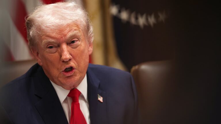 Trump says U.S. decertifying Bombardier Global Express until Canada certifies Gulfstream