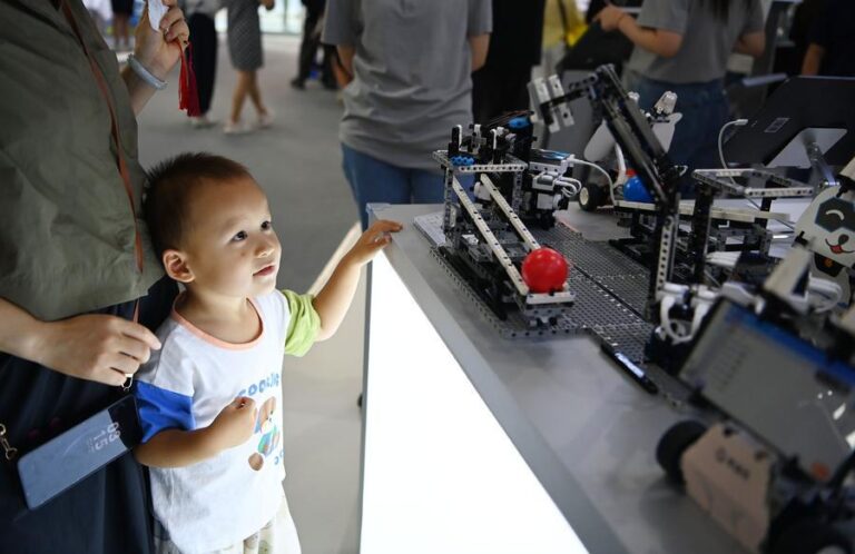 Beijing targets computing capacity of 200,000 PFLOPs by 2027 to fuel AI growth-Xinhua