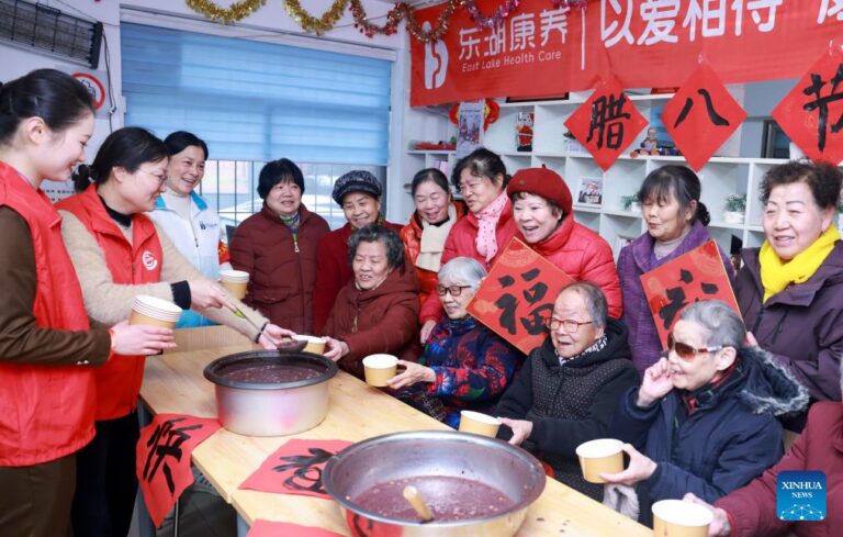 Various activities held across China to celebrate Laba Festival-Xinhua