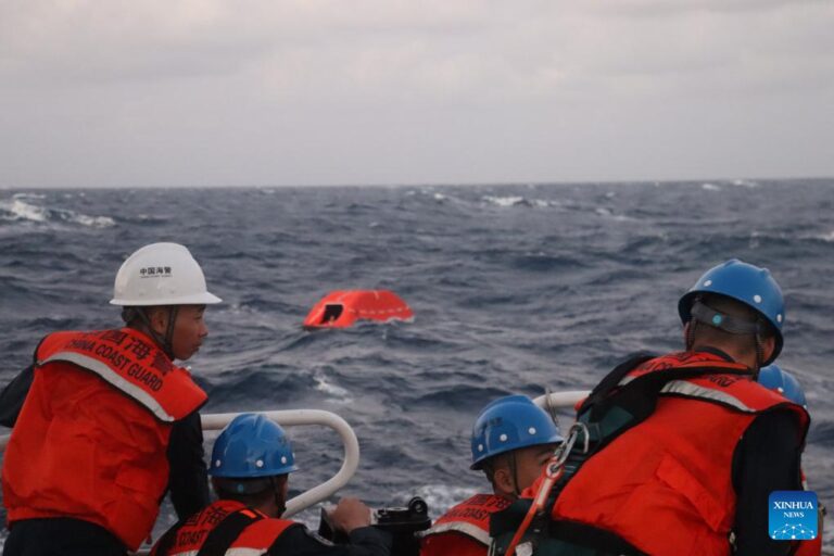 China Coast Guard rescues Filipino sailors falling overboard-Xinhua