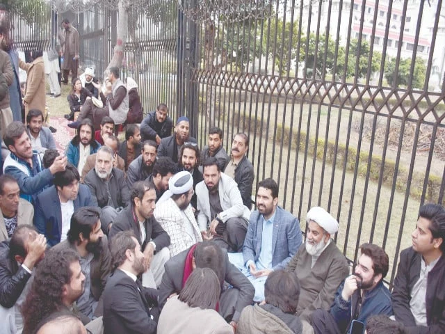 PTI secures concession after sit-in outside SC