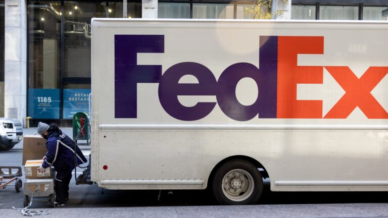 FedEx sues for refund of Trump tariffs after Supreme Court ruling