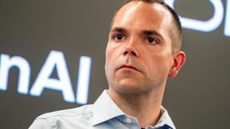 Oracle’s credit default swaps are plummeting after financing plans