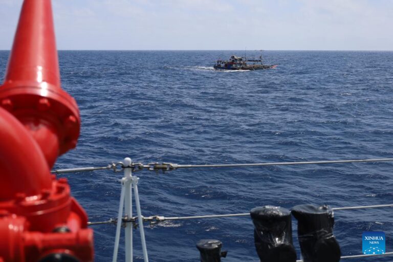 China Coast Guard drives away Philippine vessels illegally intruding into Huangyan Dao waters-Xinhua