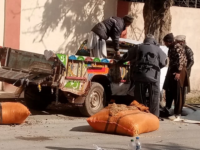 Bomb-laden pickup defused in Kohat