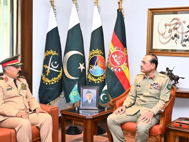 CDF Munir, Islamic anti-terror coalition chief agree to ramp up collaboration for regional security