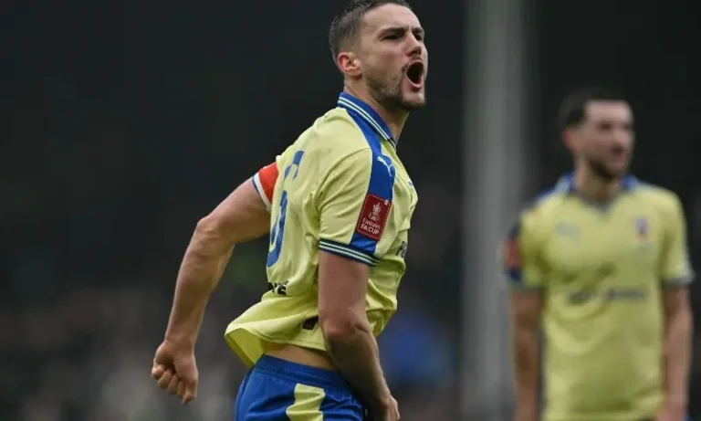 Southampton strike late to dump Fulham out of FA Cup – Sport