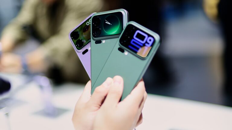 Xiaomi plans yearly smartphone chip release, AI assistant for overseas