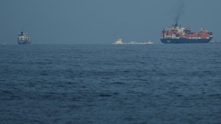 U.S. issues 30-day sanctions waiver for sale of Iranian oil at sea