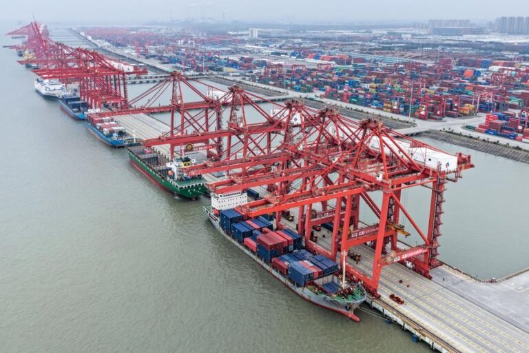 China’s int’l trade in goods, services surpasses 3.93 trln yuan in February-Xinhua