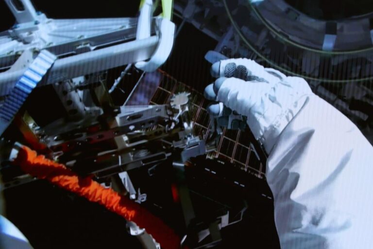 Shenzhou-21 astronauts complete second series of extravehicular activities-Xinhua