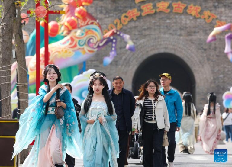 China records 135 mln domestic tourist trips during Qingming Festival holiday-Xinhua