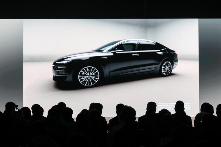 Foreign carmakers step up electrification push to vie for China market-Xinhua